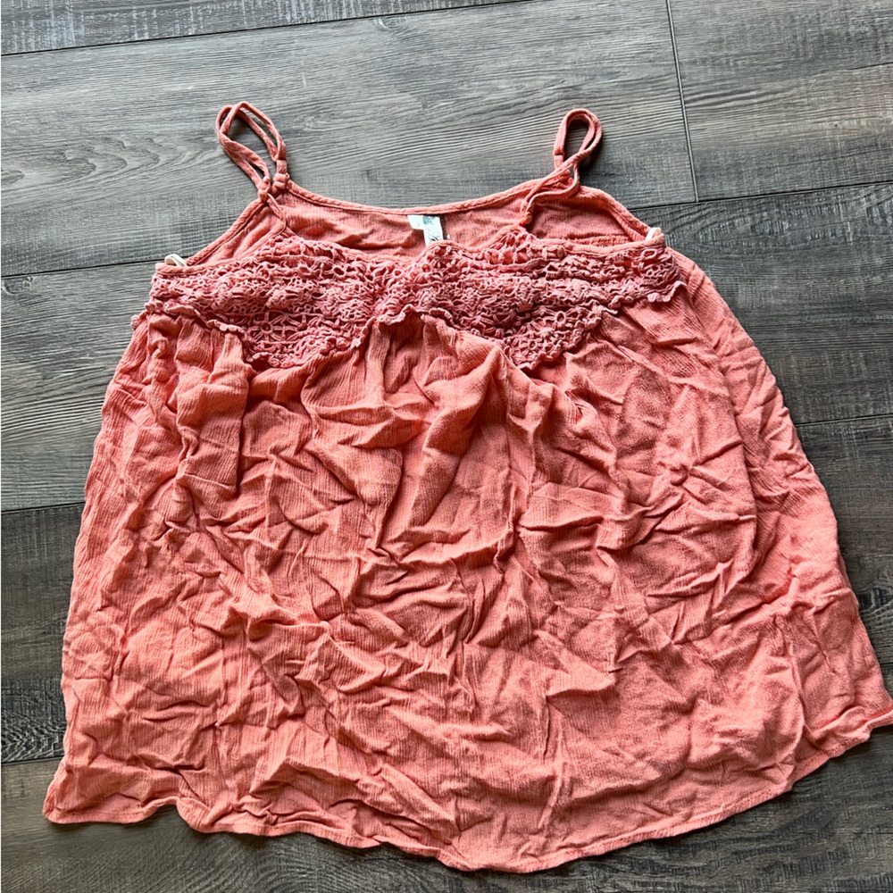 Andree by unit top